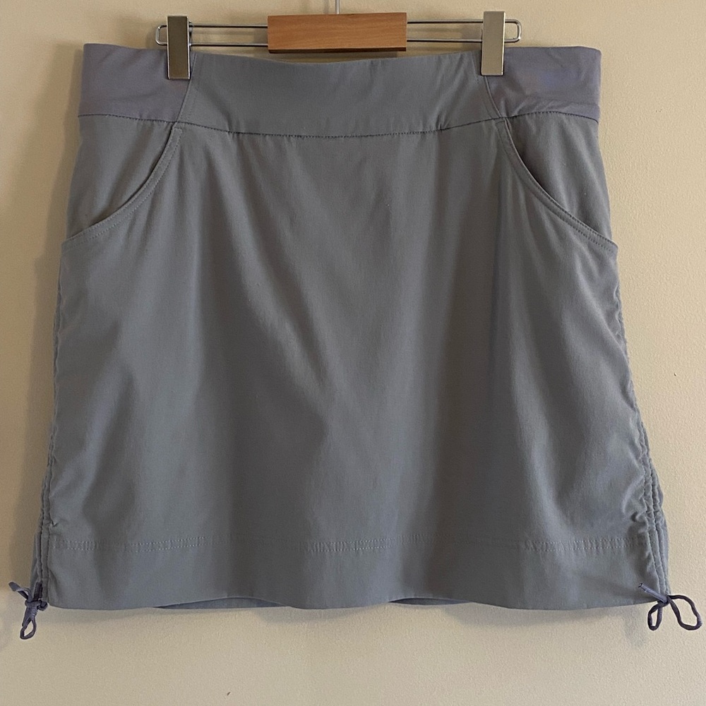 Columbia Omni-Shield Anytime Casual Skort City Grey Stretch Hiking Size Large